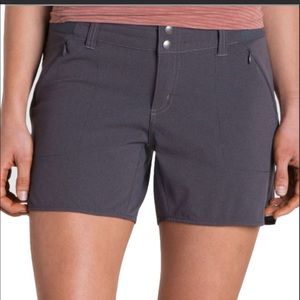 Kuhl Woman’s Strattus Short Grey Size 14